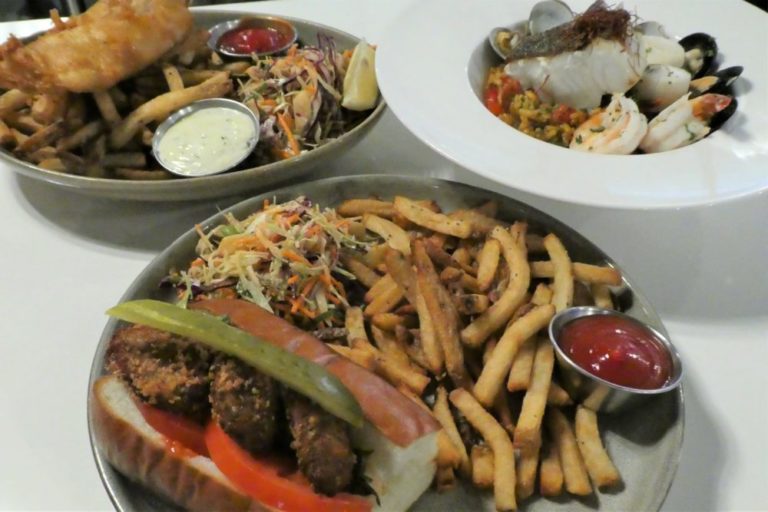 Fanny Bay Oyster Bar（ファニーベイ・オイスター・バー） バンクーバーの新鮮な海の幸が楽しめるレストラン カナダ留学コンパス