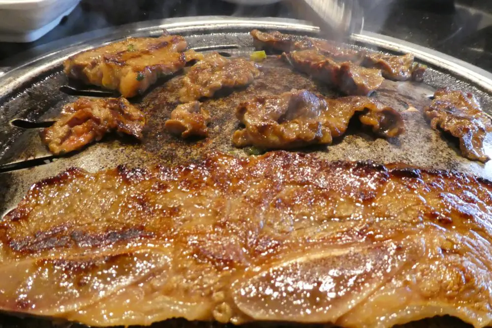 ★激レア★貴重★東方神起  韓国BBQ店舗 宣伝タペストリー 東方神起がお忍びで来た 立川No.1韓国居酒屋のチーズタッカルビが とろ