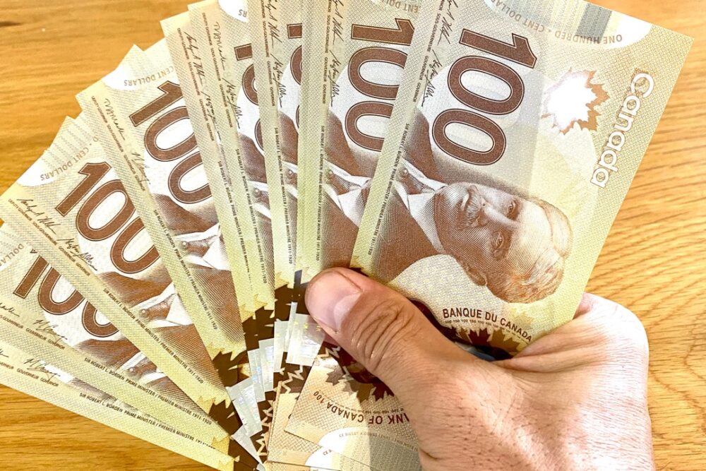 カナダの100ドル紙幣