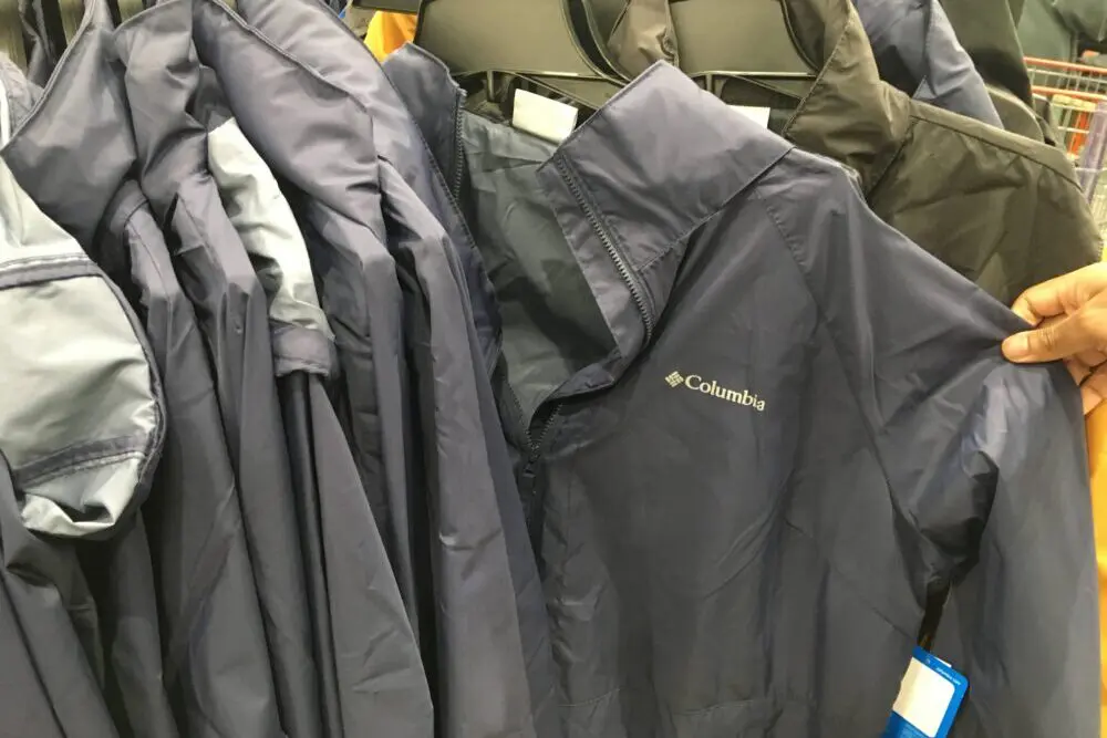 Columbiaのウインドブレーカー