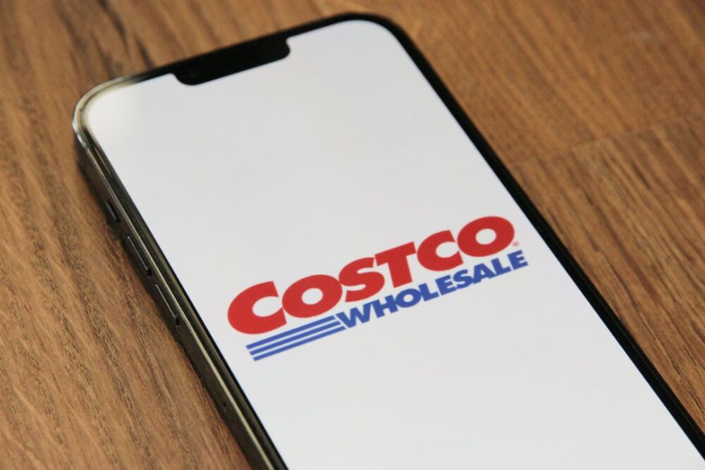 スマホに表示されたCostcoのロゴ